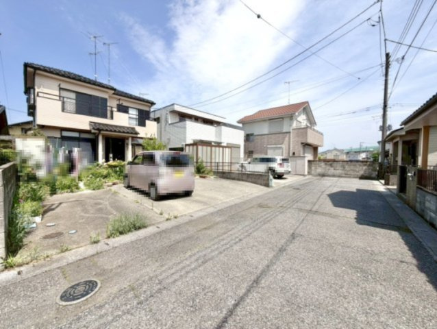 ■外観｜住宅地の奥に面しているので防犯性が高く安心です♪