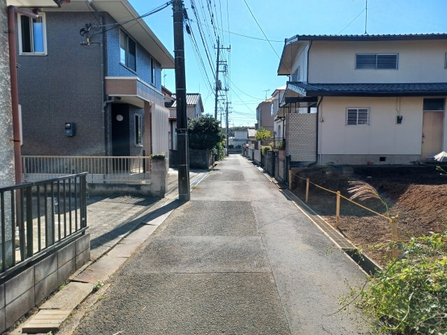 東側幅員約4ｍ公道に約8.2ｍ接す