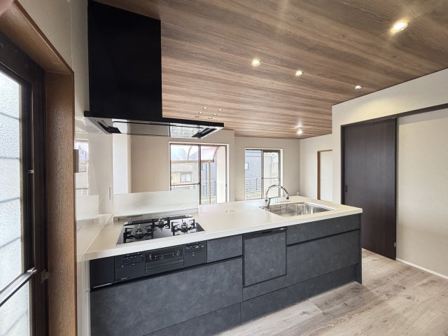 食洗機付きで家事がはかどる対面キッチン