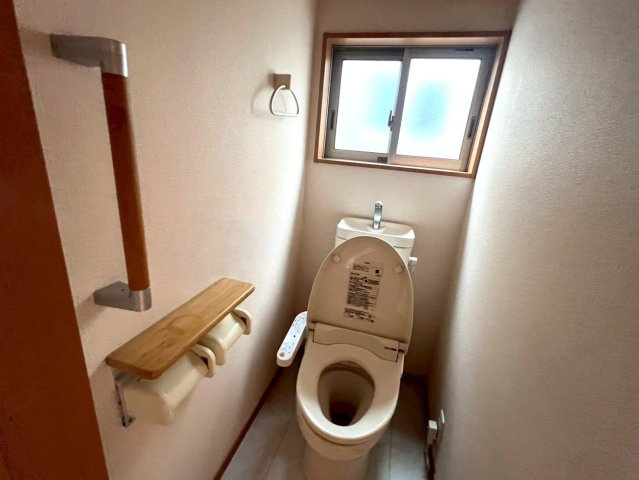 シンプルで使いやすいトイレです