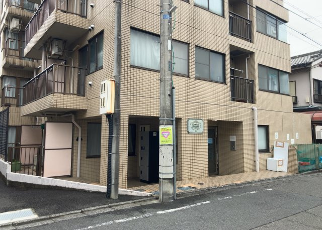 景色重視でお家選ぶをするとスーパーが遠い！学校が遠い！など生活をするうえで利便性で困ることもあります。まず一度現地を見学する際に、周辺の施設などがあるかを確認し、暮らし始めた後のことを想像しましょう。