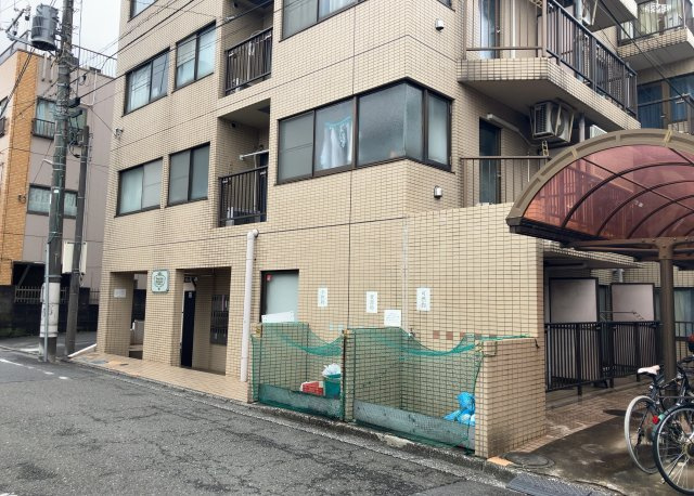 ＳＲＣ造は強度や耐震性の面でもRC造と比べて優れています。そのため、10階建以上の高層または超高層マンションなどの建築にも多く採用されています。柱や梁などのサイズが小さくても高い耐震性を確保できます。