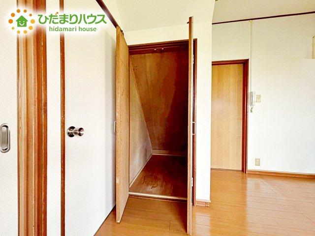 ちょこっとした収納があることで、消耗品のストックをするのにも便利です☆
