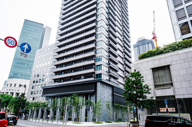 【外観】低層部の外観です。緑を取り込みつつ、街に溶け込む、北浜のランドマークタワー！