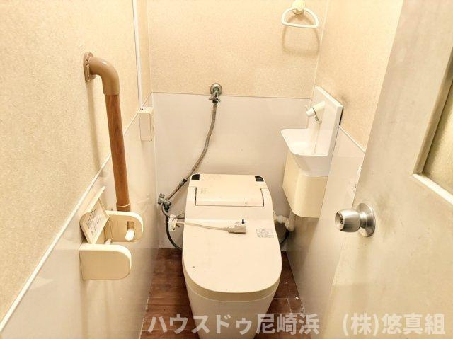 ■温水洗浄便座で、冬でも暖かい便座で冷え知らず！洗浄機能で衛生的♪(2020年頃交換済）