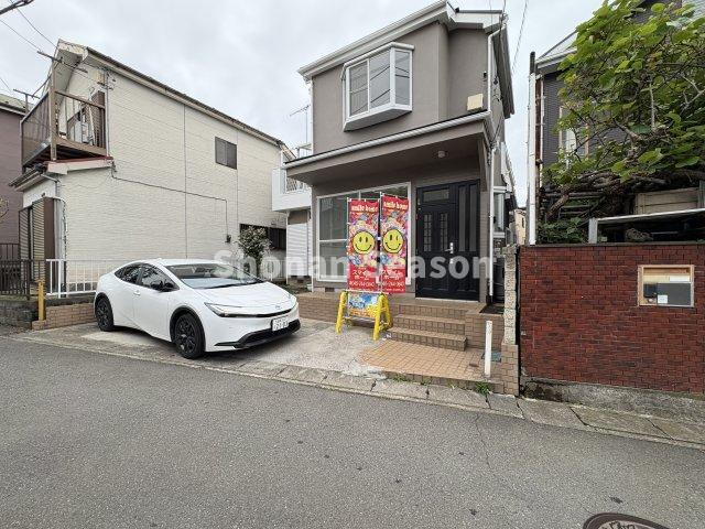 小田急江ノ島線「長後駅」方面へのバス停（上谷台）徒歩5分です！