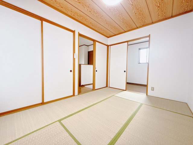 ■2階和室｜独立した和室は急な来客時の対応や様々な用途に合わせて使用可能です。