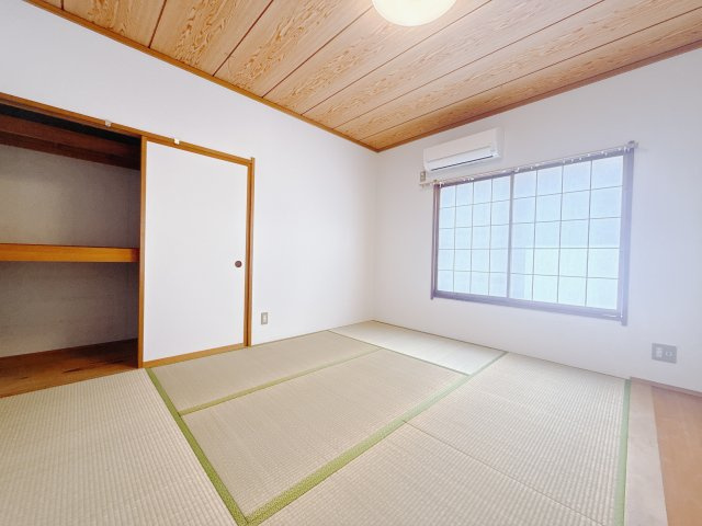 ■1階和室｜のんびりと落ち着きのある和室は、客間やお子様のお昼寝スペースとしても活躍します。
