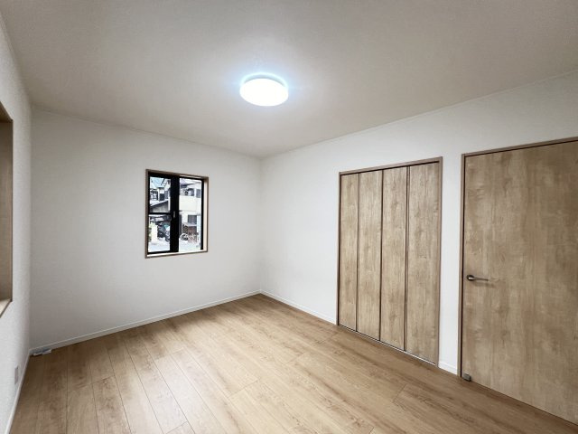 きれいな洋室6.5帖です
