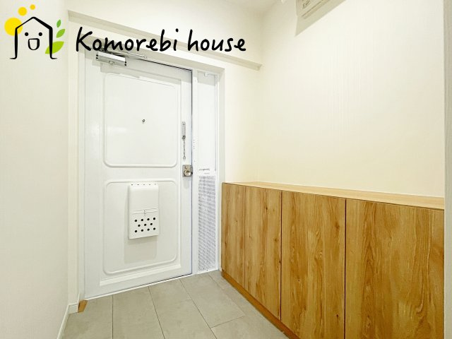 収納もある玄関です
