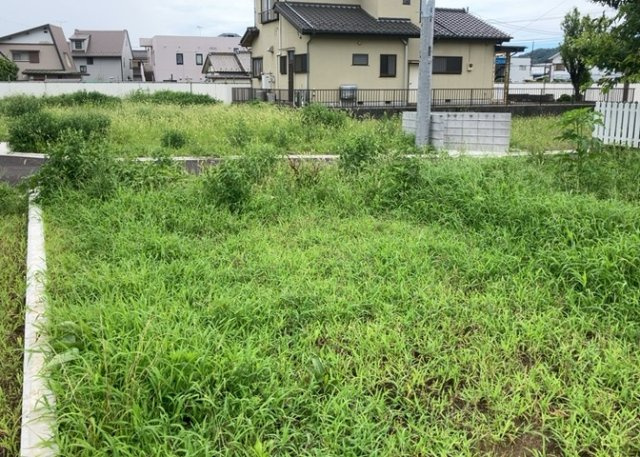 人が暮らすうえで日光は大切な要素となります。日当たりの良さは譲れないポイントですね。併せて近くに大きな建築物の建築予定がないか、あるいはそれが可能な土地が近くにないか事前に確認することもお勧めします。