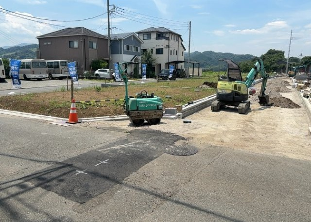最寄り駅が近いなどの交通アクセスが良い土地だと暮らしやすいですよね。通勤・通学の観点から土地を選ぶことも大切です！自身や家族のライフワークからあったの物件を探しましょう！当社営業がお力になります！