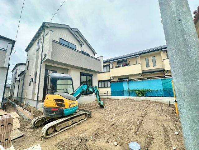 全9棟の分譲住宅で、4LDK+WIC+カースペース2台可能です。「吉川美南」駅まで徒歩約21分になります。ぜひ現地をご覧ください♪