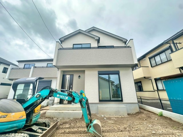 全9棟の分譲住宅で、4LDK+WIC+カースペース2台可能です。「吉川美南」駅まで徒歩約21分になります。ぜひ現地をご覧ください♪