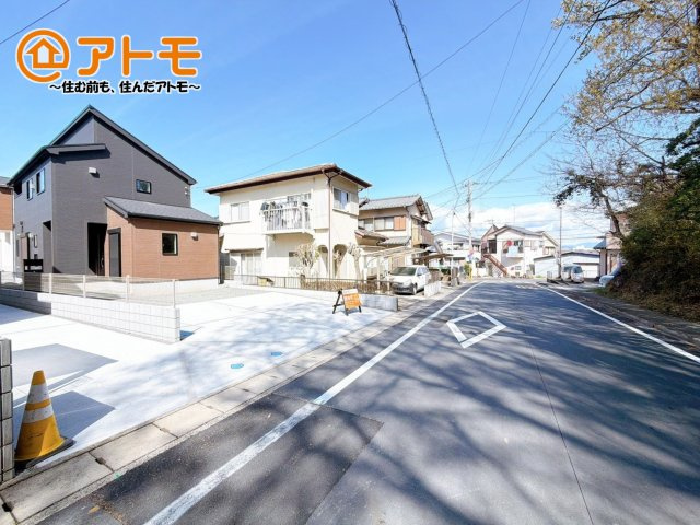 前面道路も広いので駐車が苦手なママもらくらく駐車することができます♪
