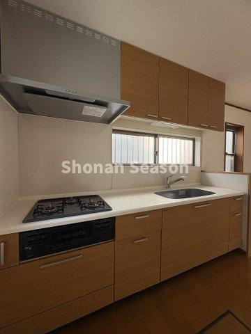 広いシンクや作業台でお料理効率もUPいたします！