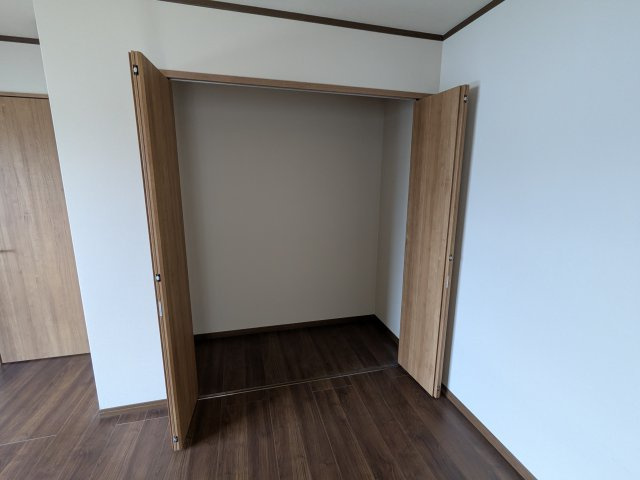 主寝室の収納。