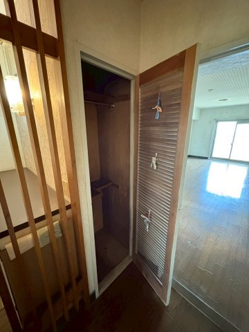 玄関脇の収納スペース