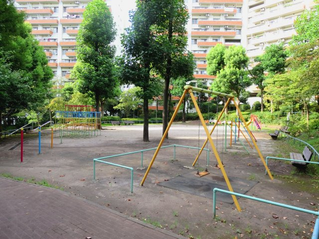 目の前のジャンボ公園