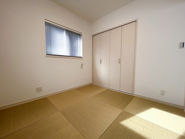 収納付きのタタミコーナーは普段のくつろぎ場所としても重宝します！※施工イメージです