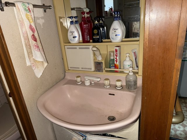 【12/8新規　戸建　高山市西之一色町　500万の独立洗面台】