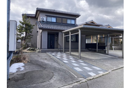 高岡市波岡売戸建の外観