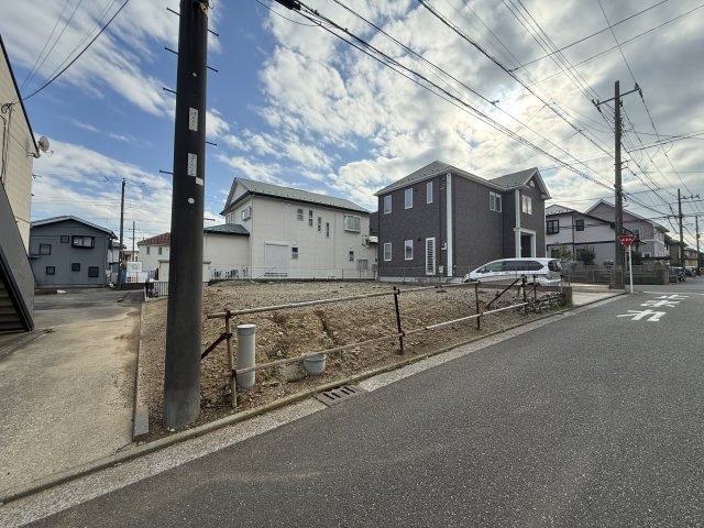 前面道路は広々約6.2ｍ