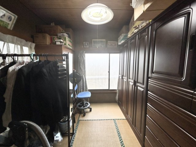 子供が何人でも年齢によっては、受験時にしっかり壁のある個室があった方が良い場合もあります。難しい問題ですが、兄弟の人数や、性別や年齢差によって状況が異なりますので、数年後のこともしっかり考えましょう。