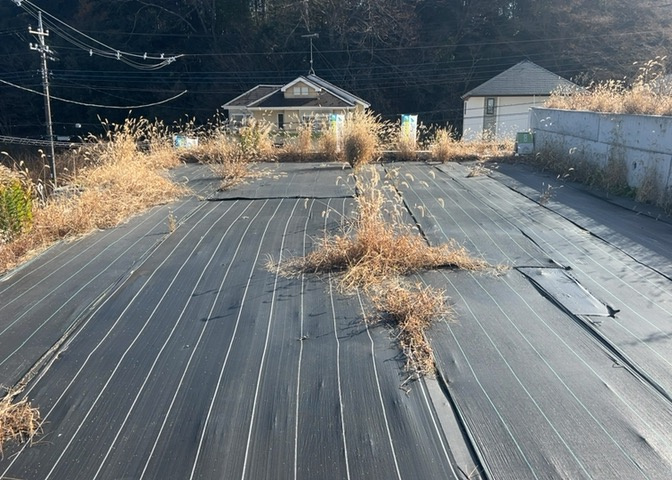 家を建てる前提で土地を探している場合、地盤の丈夫さは譲れない条件の一つです。地盤が脆弱だと追加工事が必要となります。また、過去に地盤沈下や液状化現象を起こした土地は、できるだけ避けた方がいいでしょう。