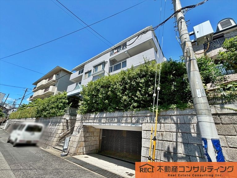 1階部分♪約80？の専有庭とテラス付きの3LDK！