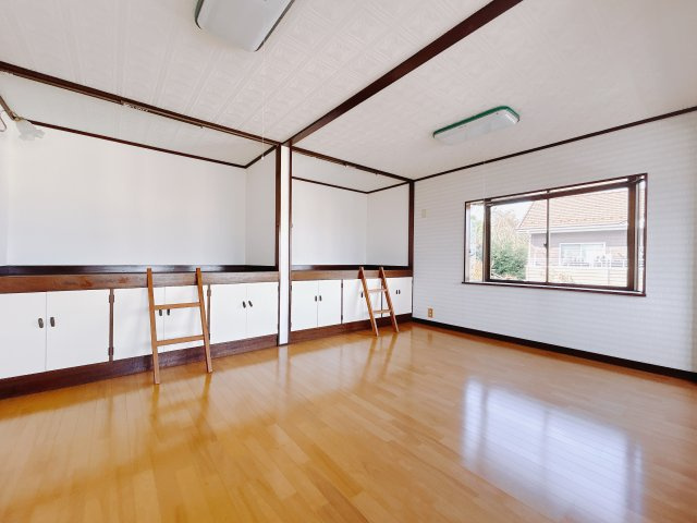 ■2階洋室｜2階各居室には収納をご用意しています♪常にお部屋を綺麗に保てます！小さなお子様も自然とお片付けができるようになるのでうれしいですよね！