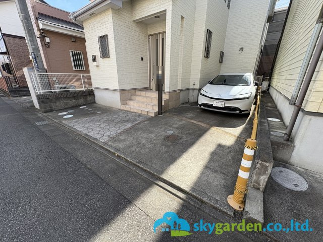 車種により2台駐車可