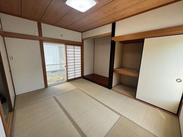 落ち着きのある和室6帖！客間にもピッタリなお部屋です。