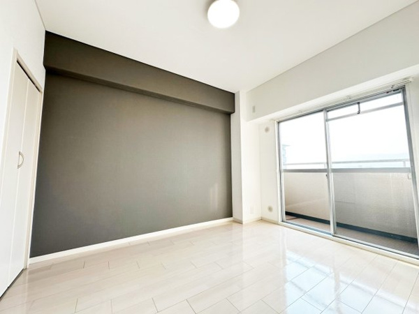 【サンレスポアール　8階の洋室】