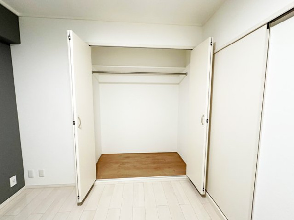 【サンレスポアール　8階の収納】