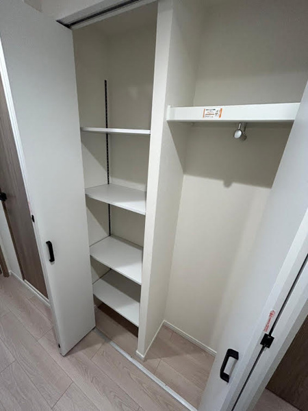 【シャルム小阪弐番館の収納】