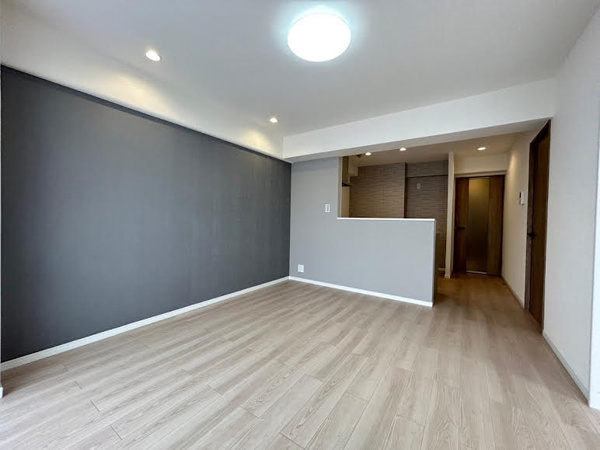 【シャルム小阪弐番館のリビングダイニング】