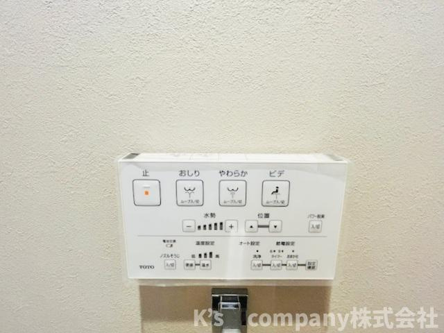 温水洗浄便座付きトイレ◇