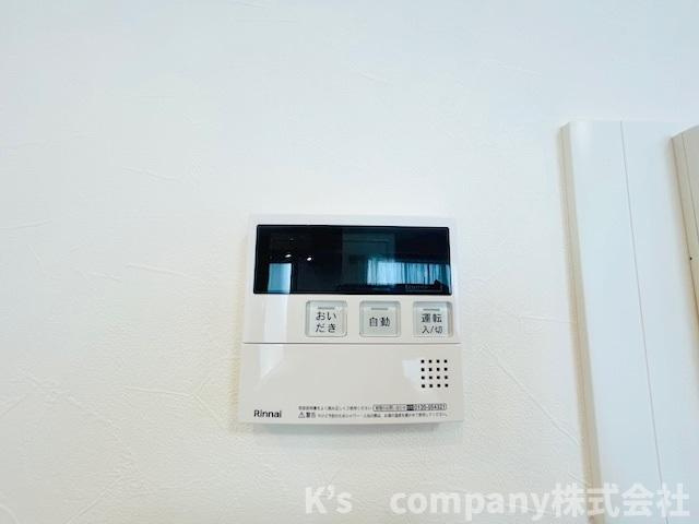ボタン一つでお風呂が沸かせる追い焚き機能付き☆