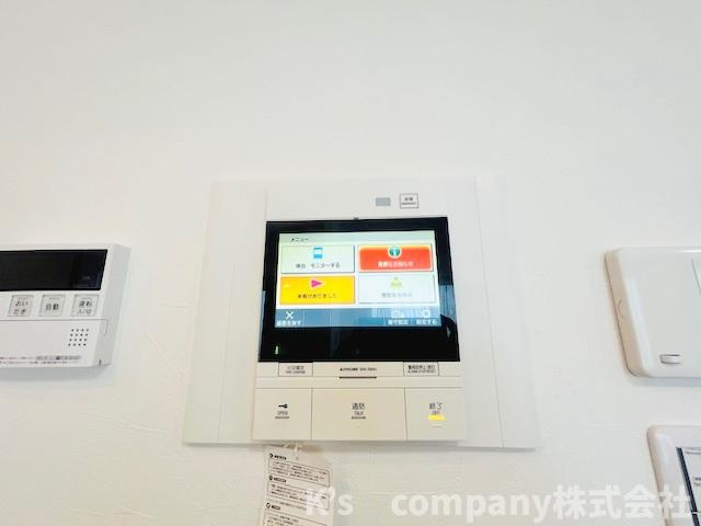 訪問者の顔が確認できるテレビモニター付きインターフォン♪