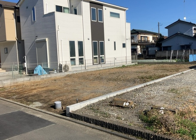 土地探しをしていると都市計画区域という言葉を目にすると思います。法律によって、都道府県知事や国土交通大臣が指定するエリアのことを指しており、都市計画区域は市街化区域と市街化調整区域に分けられています。