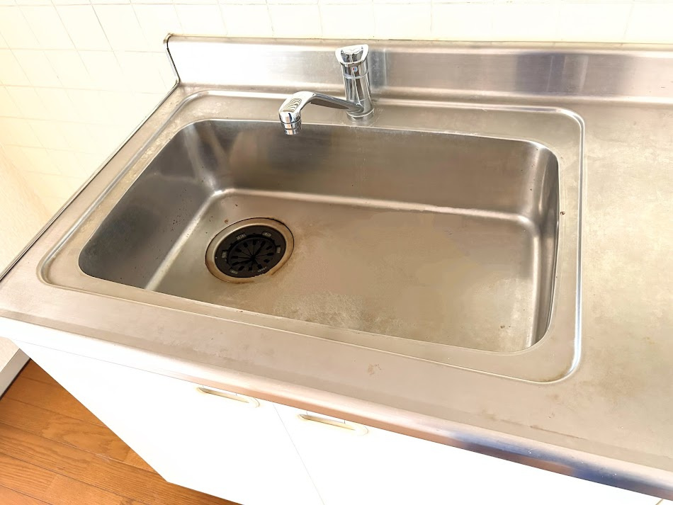 ◆広々したキッチンシンク。洗い物が多い時にも快適にご利用いただけます。