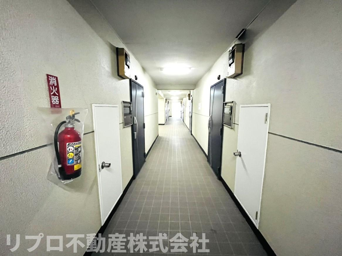 廊下、共用部分です