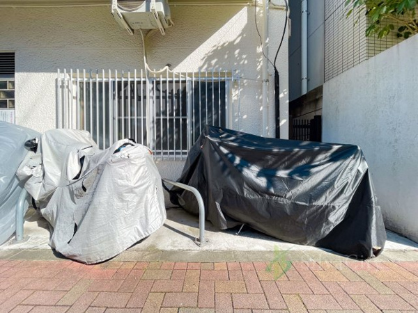 東中野パレスマンションの駐車場