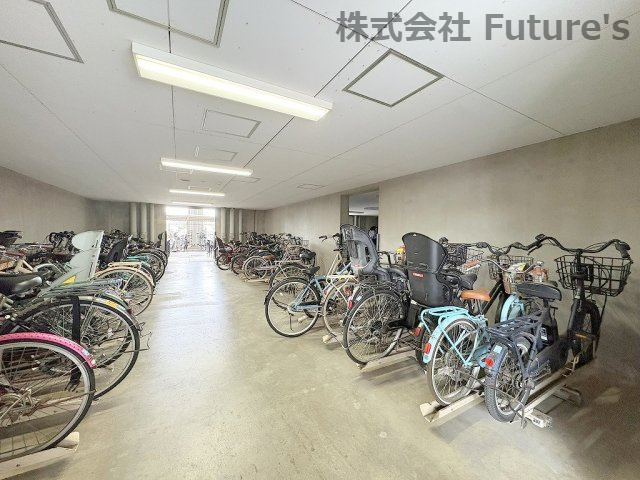 カメラで管理されているので安心ですね♪駐輪場要空き・料金確認