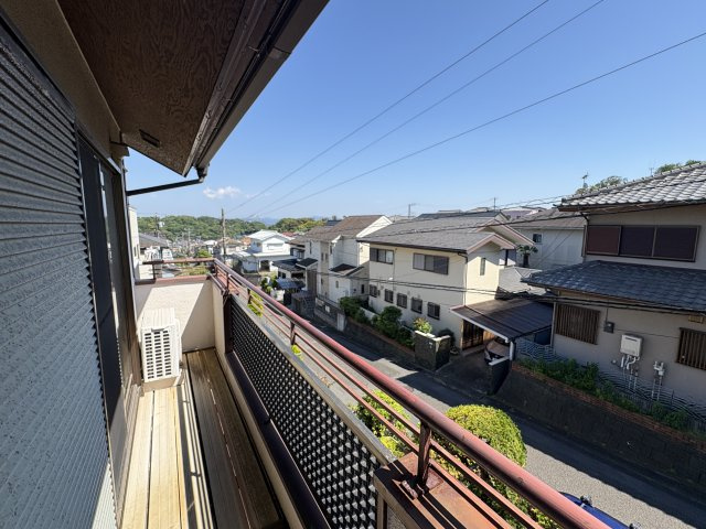 南　面のバルコニーは日当たりが良好です。