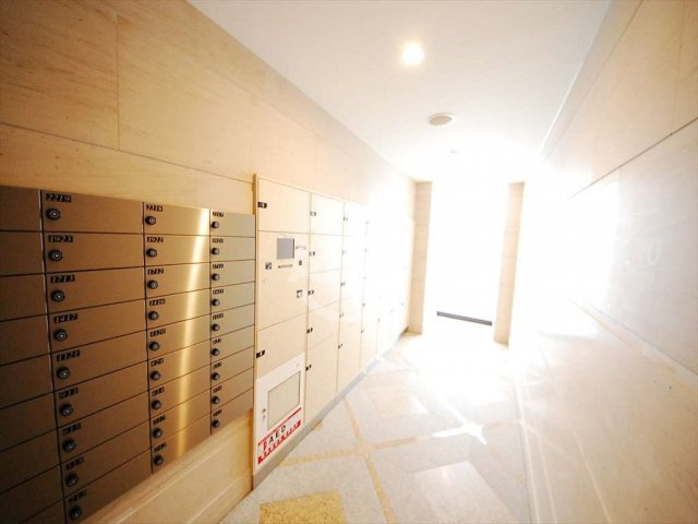 なんばセントラルプラザリバーガーデン　宅配ＢＯＸ