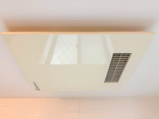 コンパクトで使いやすいお風呂です
