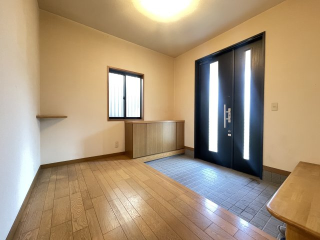 ゆったりとした玄関で、お客様を気持ちよくお出迎え。