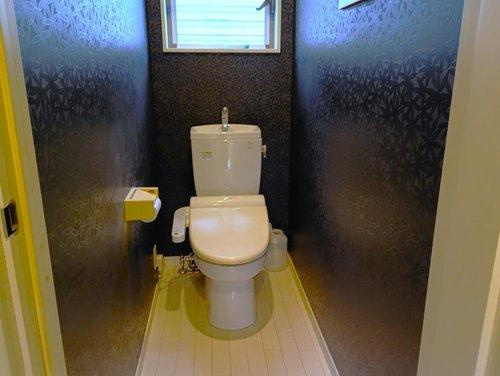 1階のトイレ！窓がついているので換気もバッチリ！